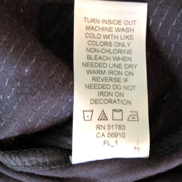 Studio Y Womens Sequined Sparkly Gray Scoop Neck Tank Top Stretchy Sz M - NWT - Picture 9 of 9